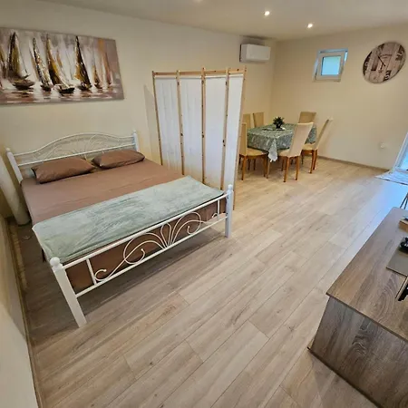 59 Holiday home *